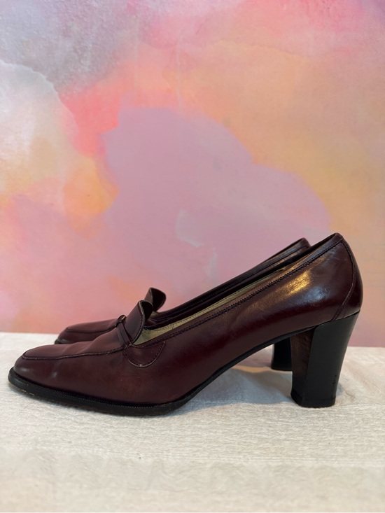 Gucci Shoes - Vintage Gucci Burgundy Leather Block Heel Loafer
